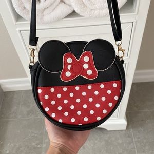 Tiny Minnie Mouse purse